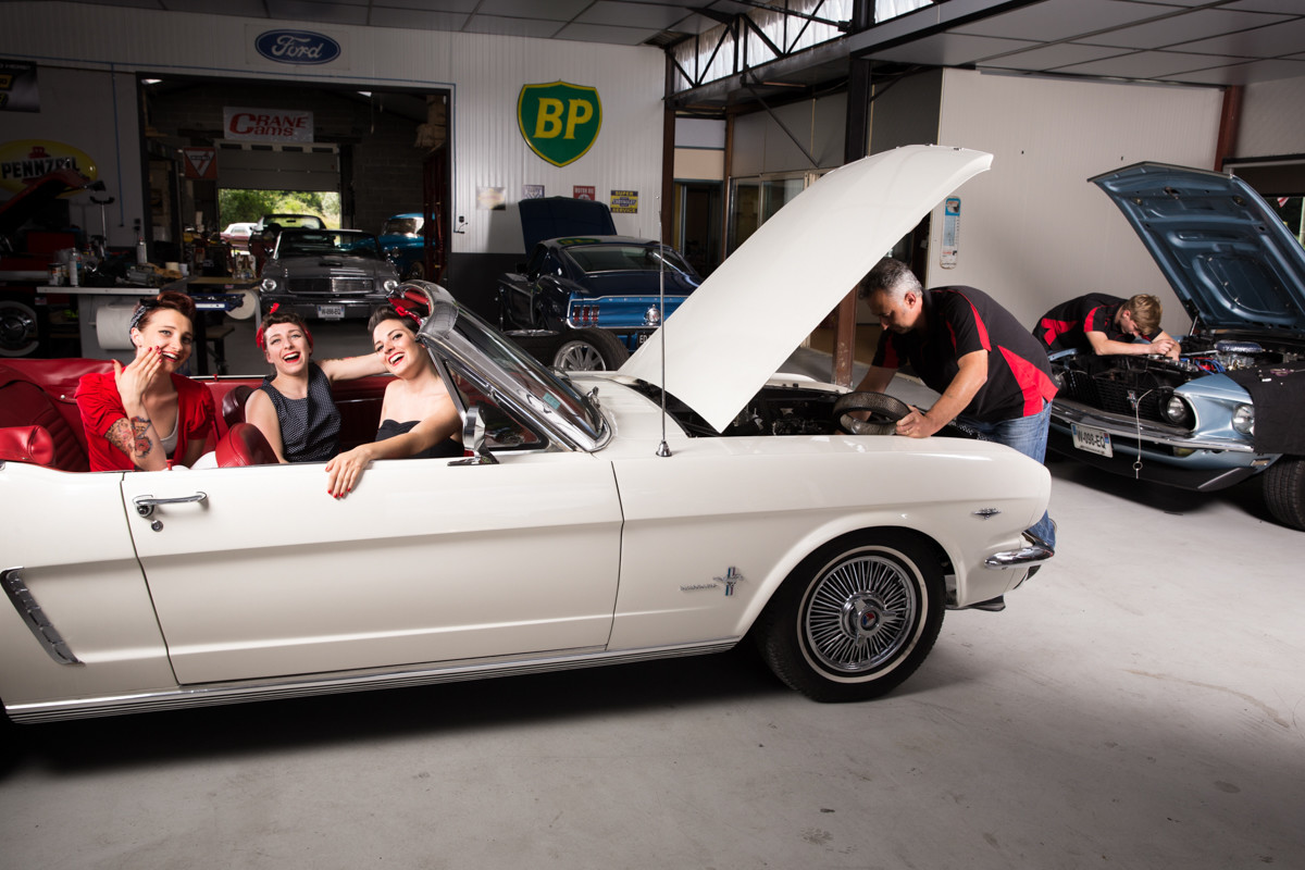 RETRO GARAGE shooting Pin-Up